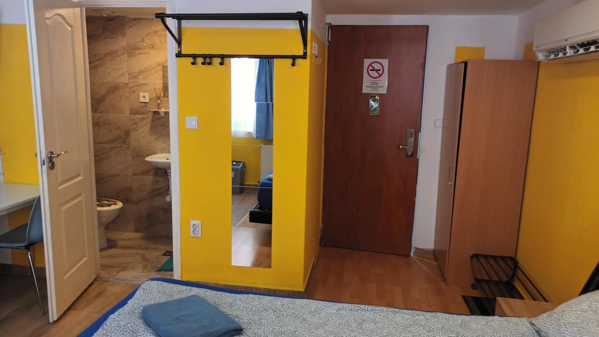 Deniz Guesthouse ブダペスト エクステリア 写真
