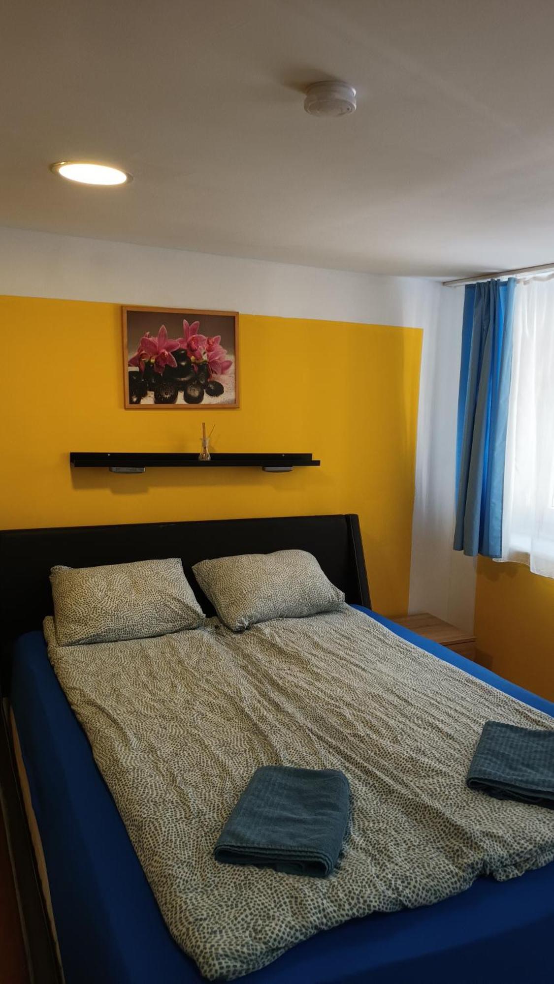 Deniz Guesthouse ブダペスト エクステリア 写真