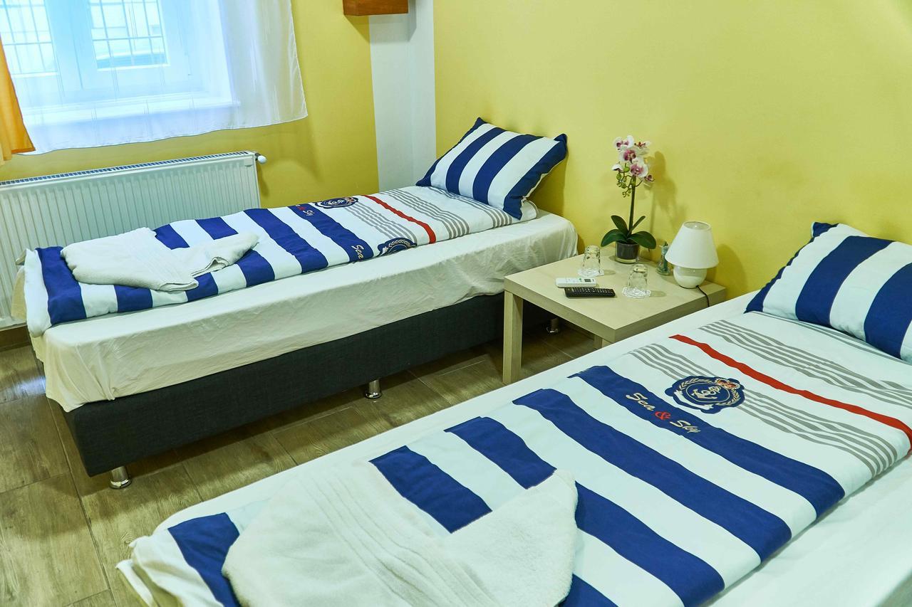 Deniz Guesthouse ブダペスト エクステリア 写真